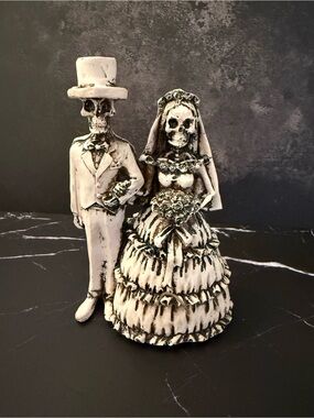White Skeleton Bride and Groom Cake Topper - Gothic Wedding Accent